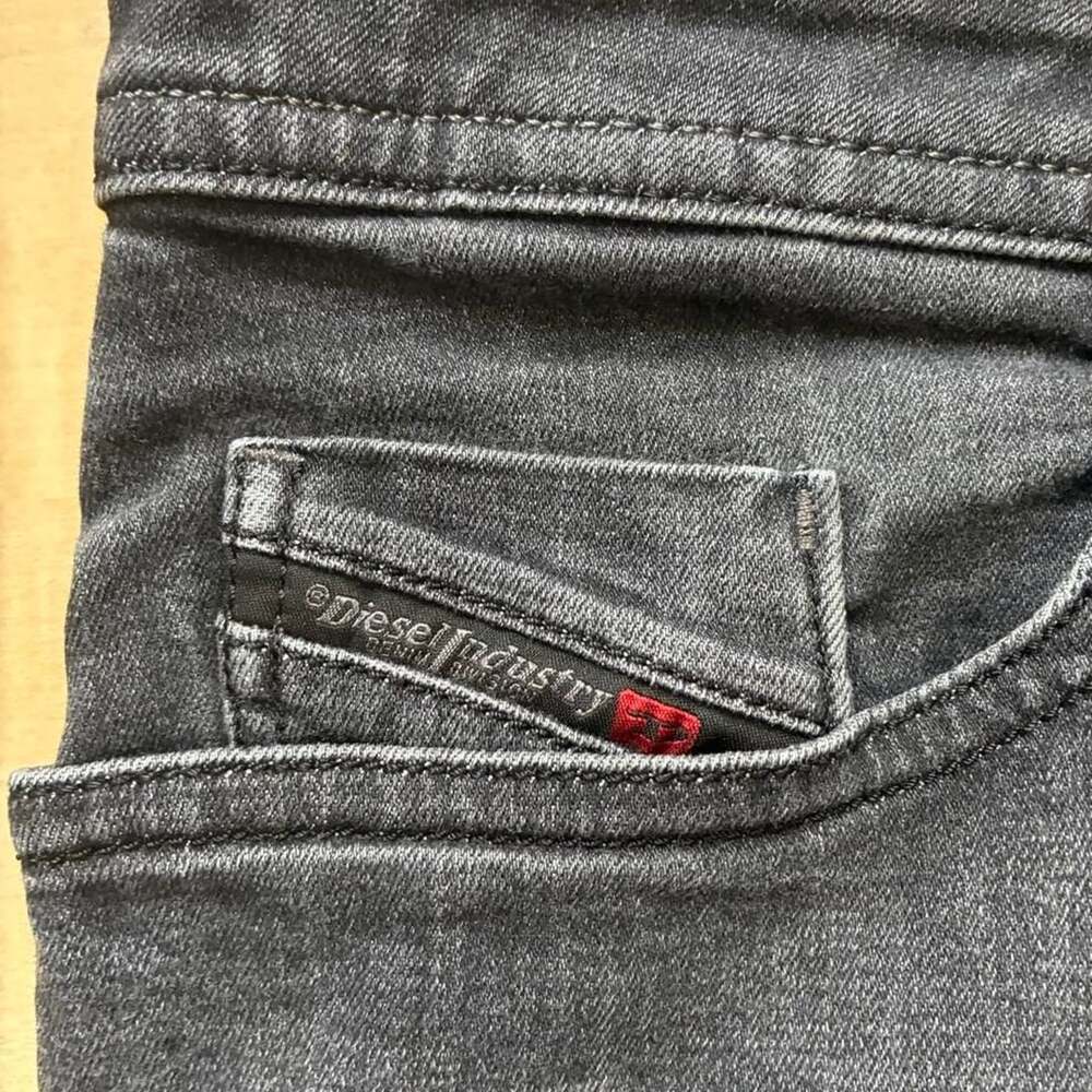 Diesel Buster Regular Slim Tapered Jeans W34 L30 Black Paint Splatter